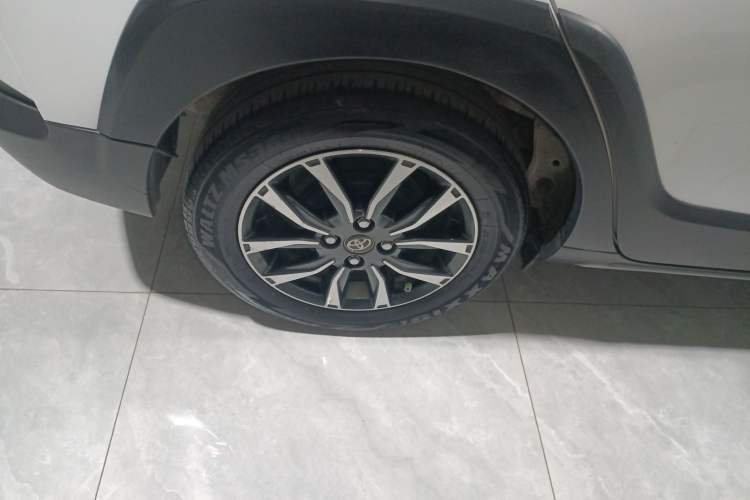 Used Toyota YARiS L Zhi Xuan 2022 X-Trail 1.5L CVT Luxury PLUS Edition
