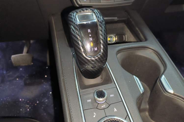 Used Cadillac XT4 2018 28T Two-Wheel Drive Leading Version Gear Lever