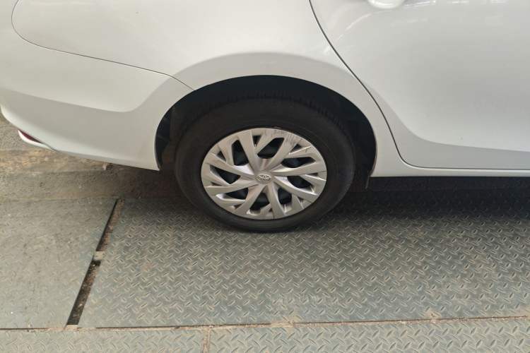Used Toyota Vios 2021 1.5L CVT Comfort Edition Right Rear Wheel Hub