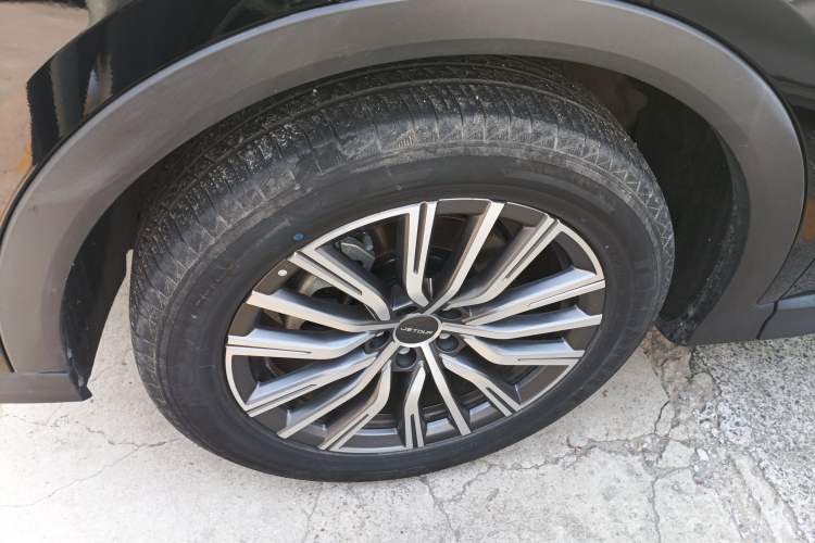 Used JETOUR X70 PRO 2023 1.5T DCT Comfort Edition 5 Seats
