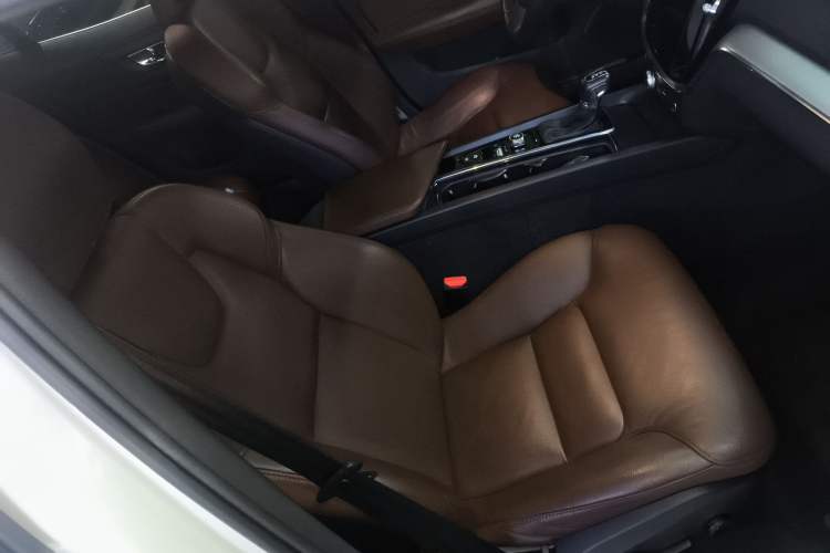 Used Volvo S60 2020 T4 Zhiyi Luxury Edition