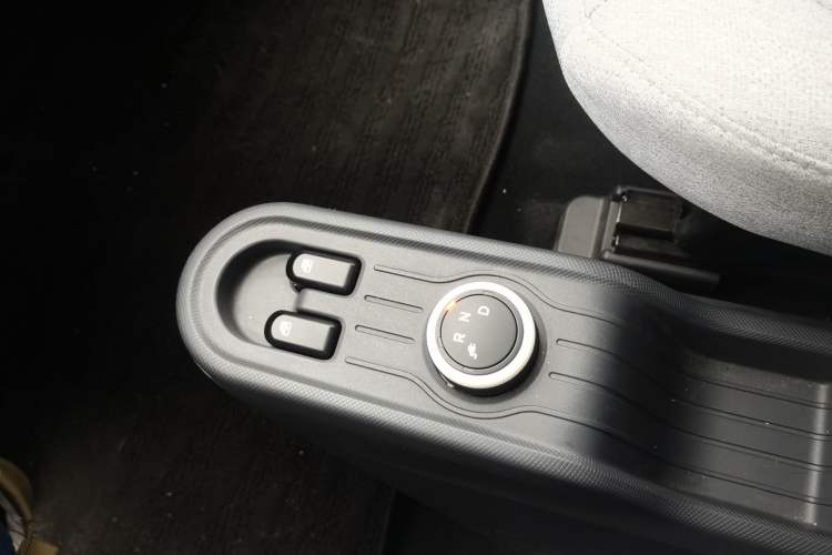 Used Wuling Hongguang MINIEV 2022 Macaron Premium Model – Lithium Iron Phosphate