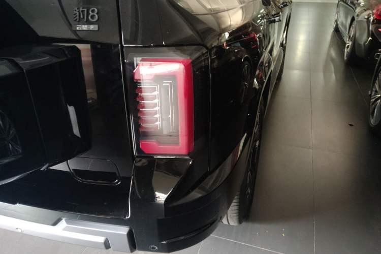 Used Formula Leopard 8 2025 Smart & Brave Flagship Edition 6 Seats Right Rear Taillight