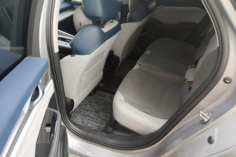 Used Geely Auto Preface 2021 Revised Version 2.0TD Luxury Edition Left Rear Seat