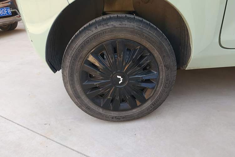 Used Wuling Hongguang MINIEV 2022 Macaron Premium Model – Lithium Iron Phosphate Right Rear Wheel Hub