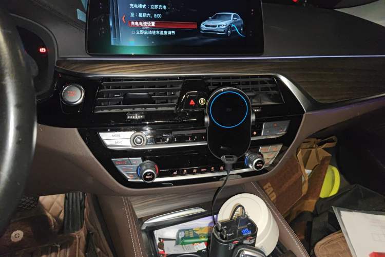 Used BMW 5 Series New Energy 2018 530Le Luxury Package Audio And AC Panel