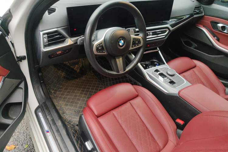 Used BMW 3 Series 2023 325i M Sport Night Edition Package Driver Seat