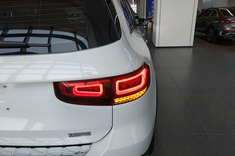 Used Mercedes-Benz GLB 2021 GLB 200 Fashion Model Right Rear Taillight