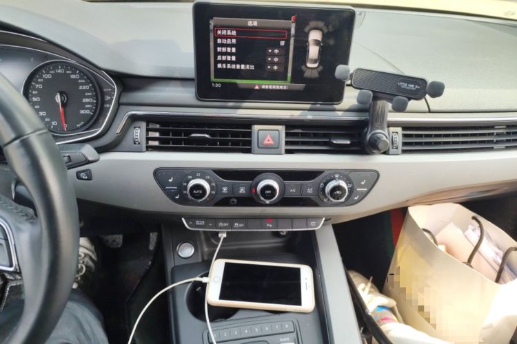 Used Audi A4L 2018 30th Anniversary Edition 40 TFSI Trendy Model Audio And AC Panel