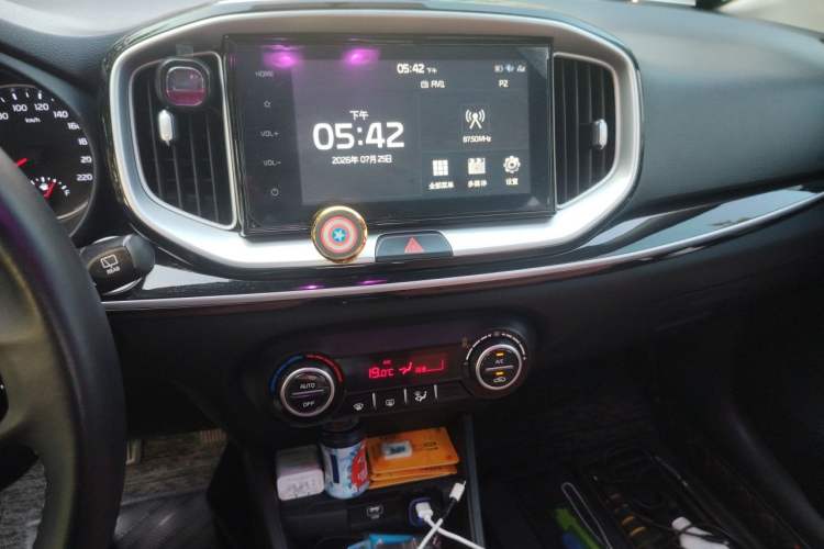 Used Kia kx1 Stonic 2021 1.4L CVT Fun & Sunroof Model