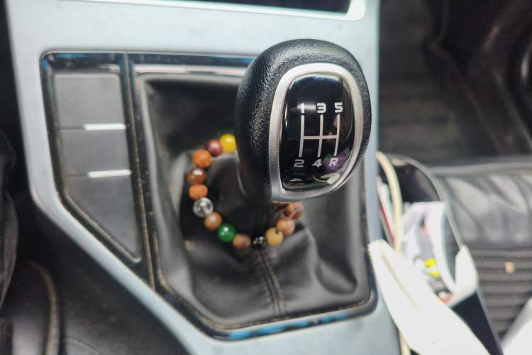 Used Geely Auto Emgrand 2018 1.5L Manual Upward Connect Edition Gear Lever