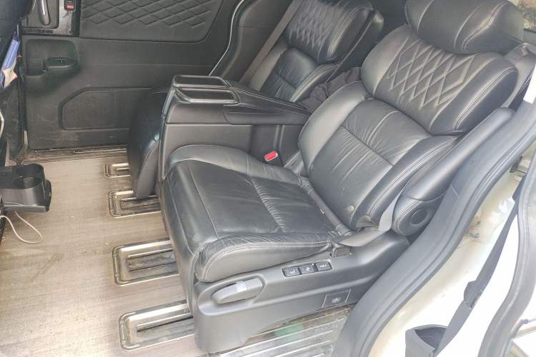 Used Honda Elysion 2019 2.0L Hybrid Luxury Edition