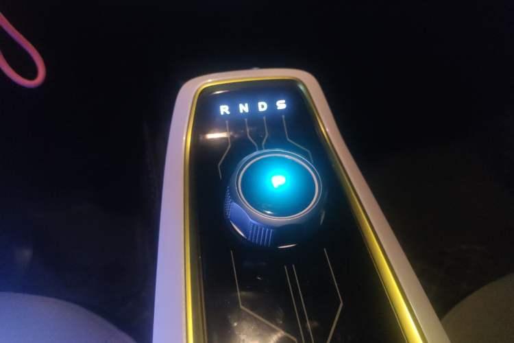 Used CHANGAN OSHAN Benni E-Star 2022 Charming Edition Colorful Model Lithium-Ion Battery
