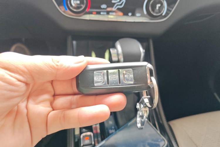 Used Baojun 730 2017 1.5T DCT Fashion Edition 7-Seater China V Emission Standard
