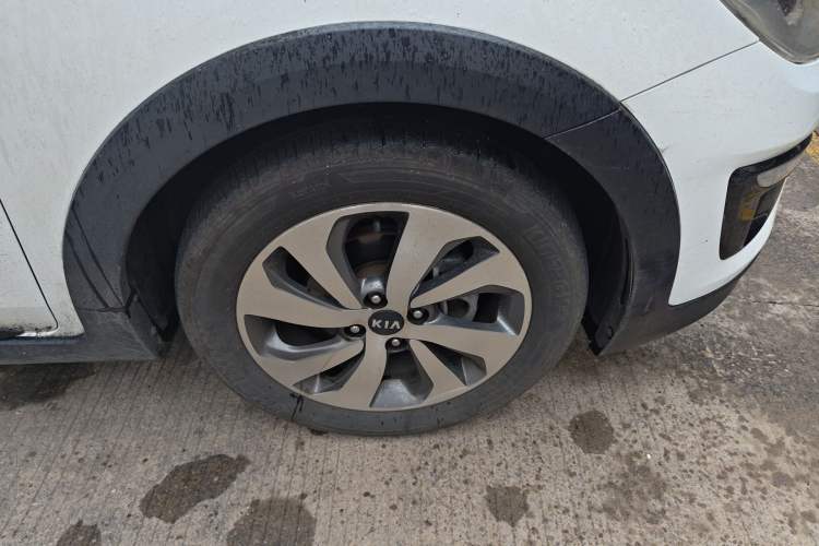 Used Kia KX Cross 2018 1.6L Automatic Dynamic Sunroof Version Right Front Wheel Hub