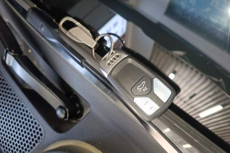 Used Audi Q5L 2022 40T Fashionable and Elegant Model