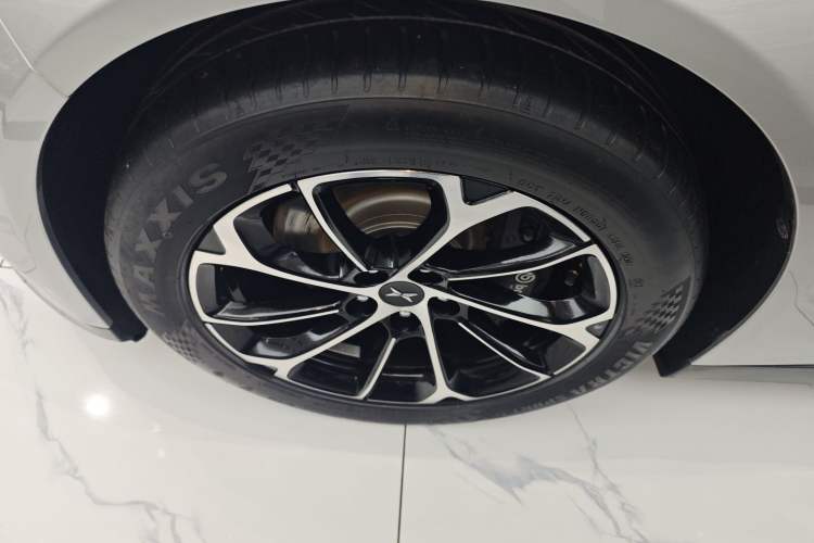 Used XPeng P7 2022 480 Standard Range Smart Drive Edition Left Front Wheel Hub