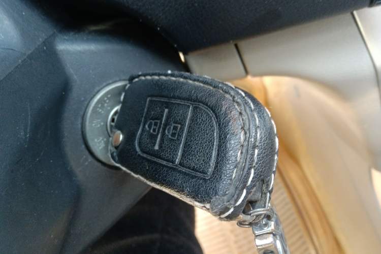 Used CHANGAN Alsvin V3 2012 1.3L Manual Comfort Version China IV Standard
