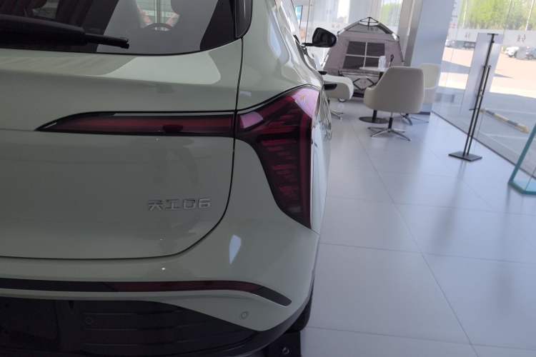 Used Hongqi Tiangong 06 2025 520 Smart Selection Edition Exterior 3