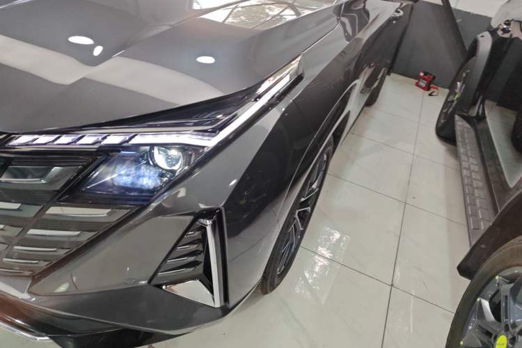 Used Changan UNI-Z New Energy 2025 Model, Smart New Blue Whale 125km Battleship+ Version