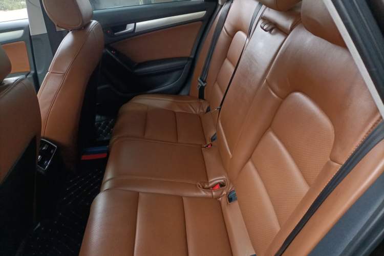 Used Audi A4L 2016 35 TFSI Collector's Edition Automatic Standard Model
