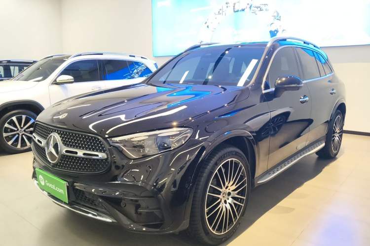 Used Mercedes-Benz GLC 2023 Facelifted GLC 300 L 4MATIC Luxury Version 5 Seats