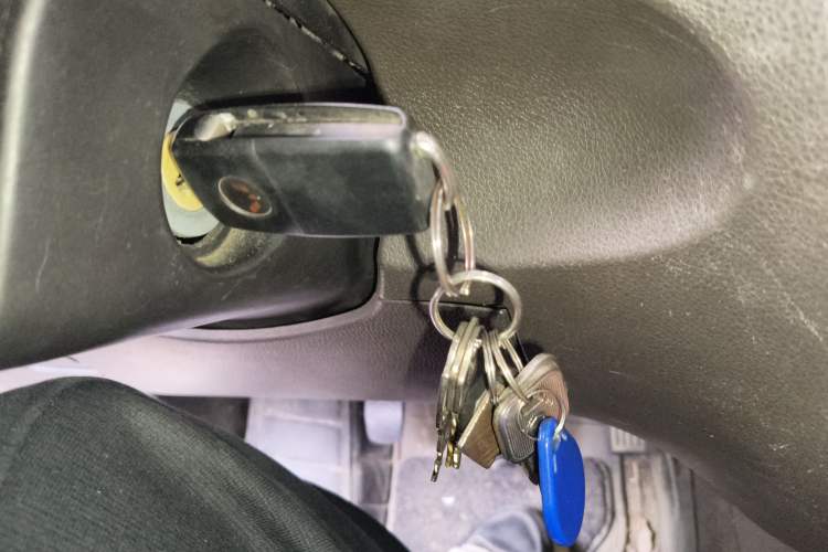 Used Wuling Rongguang V 2015 1.5L Standard Version Vehicle Key