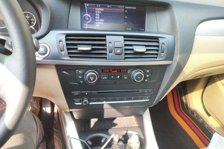 Used BMW X3 2011 xDrive28i Leading Model