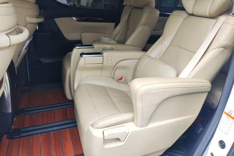 Used Toyota Alphard 2015 3.5L Luxury Edition Left Rear Seat