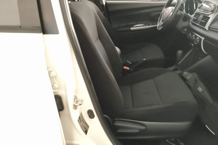 Used Toyota YARiS L Zhi Xuan 2015 1.5E Automatic Charm Edition Right Front Seat