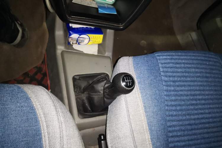 Used Volkswagen Jetta 2010 1.6L Partner Gear Lever