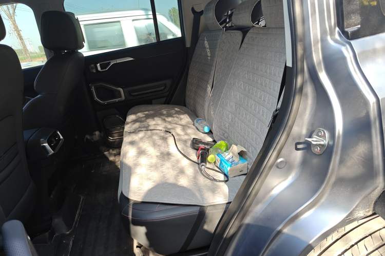 Used JETOUR Traveler 2023 2.0T All-Wheel-Drive CrossPRO Left Rear Seat