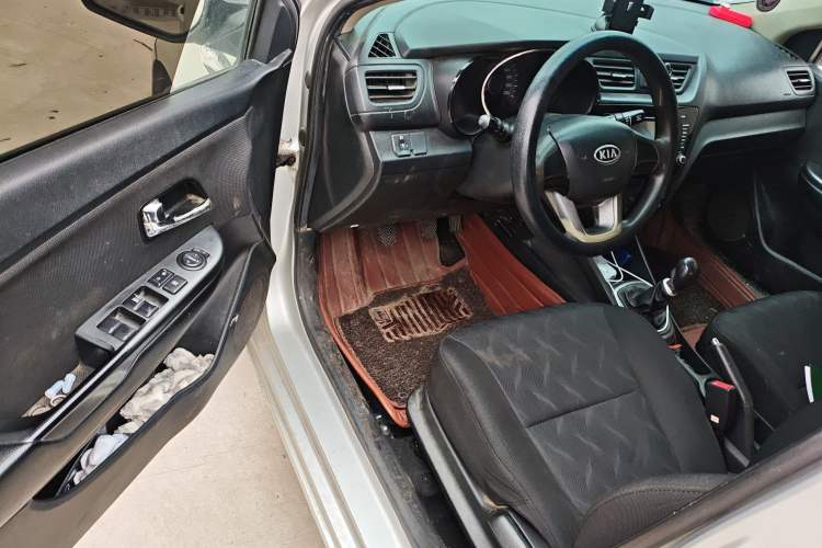 Used Kia K2 2011 Sedan 1.4L Manual Transmission GLS
