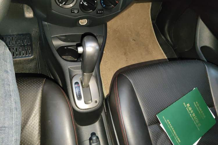 Used Nissan Livina 2010 Jingrui Edition 1.6L Automatic Smart High-End Model
