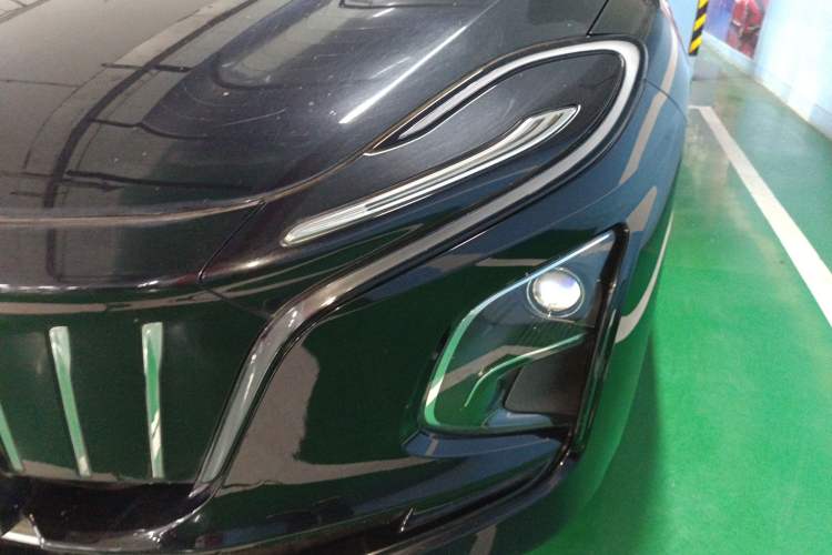 Used Hongqi E-QM5 2022 431 km Charge & Enjoy Edition