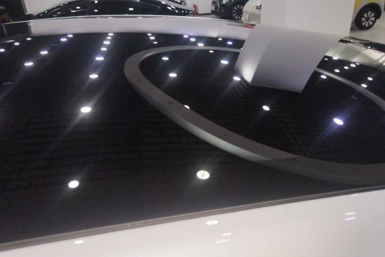 Used Tesla Model Y 2025 Long-Range All-Wheel-Drive Version
