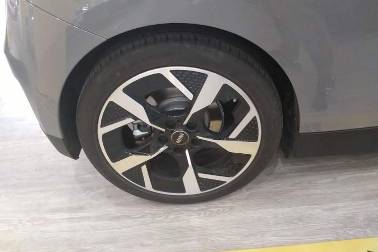 Used MINI Electric MINI COOPER 2024 452km COOPER SE Artist