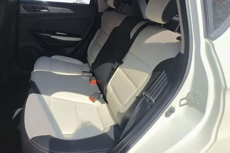 Used CHANGAN CS35 2017 1.6L Manual Luxury Model

