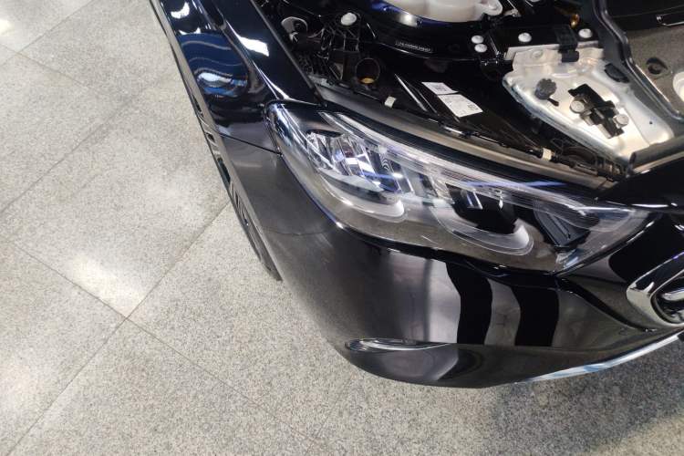 Used Mercedes-Benz E-Class New Energy 2024 E 350 e L Plug-in Hybrid Sedan Right Front Headlight