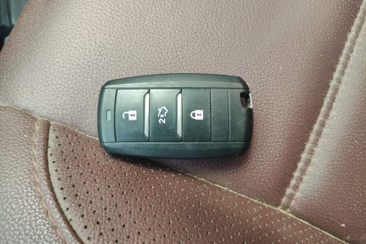 Used CHANGAN OSHAN A800 2017 1.6L Manual Luxury Model Vehicle Key