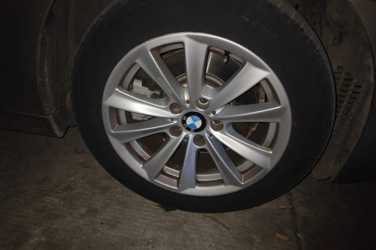 Used BMW 5 Series 2011 523Li Luxury Model
