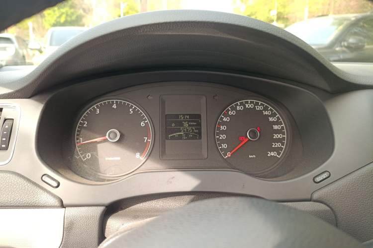 Used Volkswagen Sagitar 2014 Revised Version 1.6L Manual Comfort Edition Instrument Cluster