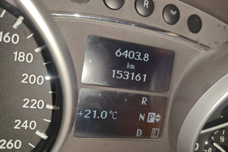 Used Mercedes-Benz R-Class 2011 R 350 L 4MATIC