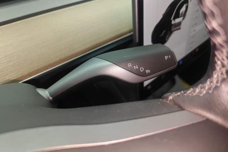 Used Tesla Model Y 2021 Standard Range Rear-Wheel Drive Version