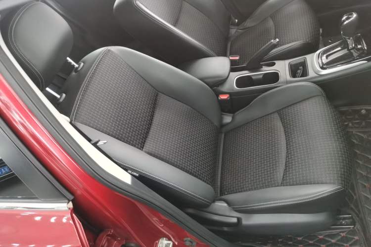 Used Nissan Tiida 2019 1.6L CVT Smart Drive Version China VI Standard