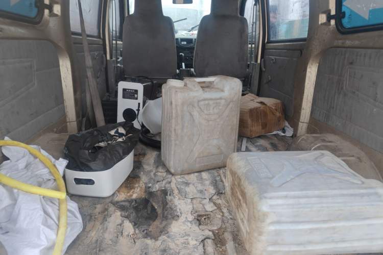 Used BAIC Weiwang 205 2013 1.0L Joy version Trunk