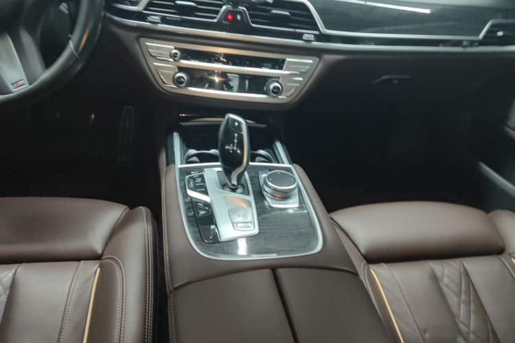 Used BMW 7 Series 2021 730Li M Sport Package Gear Lever