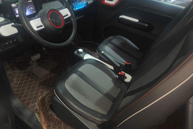 Used Wuling Hongguang MINIEV 2022 GAMEBOY 300km Enthusiast Model with Lithium Iron Phosphate Left Front Seat
