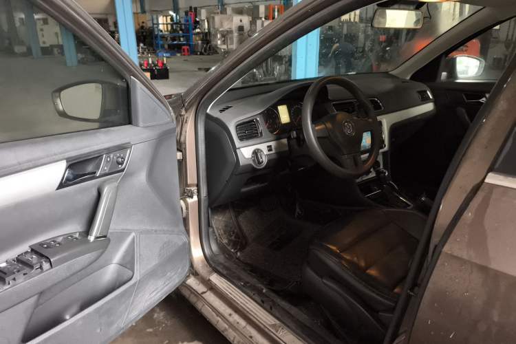 Used Volkswagen Gran Lavida 2013 1.6L Automatic Comfort Model
