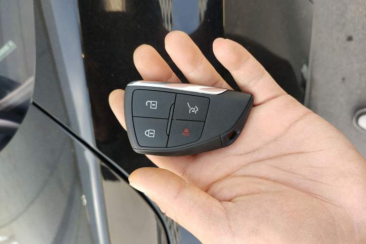 Used Buick Envision 2025 25T Entry-Grade Platinum Edition Vehicle Key